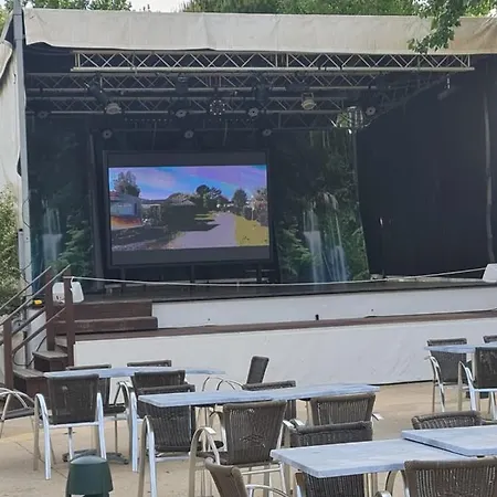 Кемпинг Les Sables Du Midi Вальрас-Пляж
