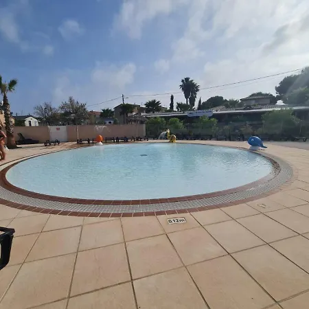 Les Sables Du Midi Campsite