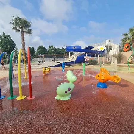 Les Sables Du Midi Parque de Campismo