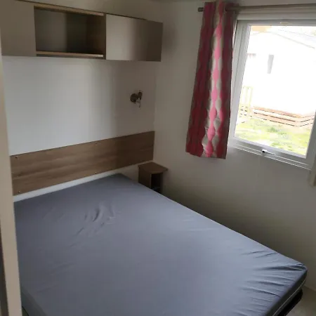 Les Sables Du Midi Campsite *